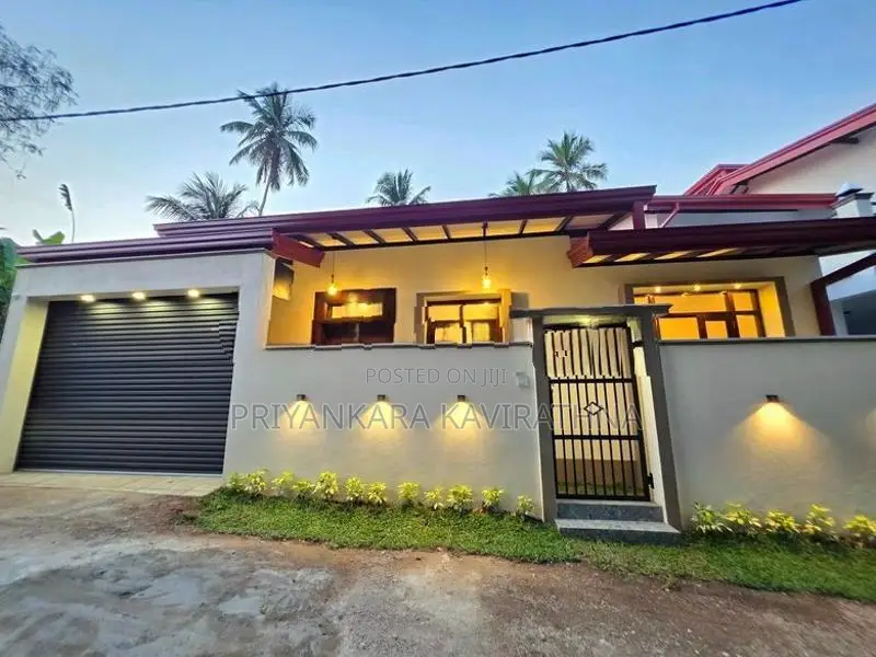Brand New Mordern Single Storied House in Diyagama