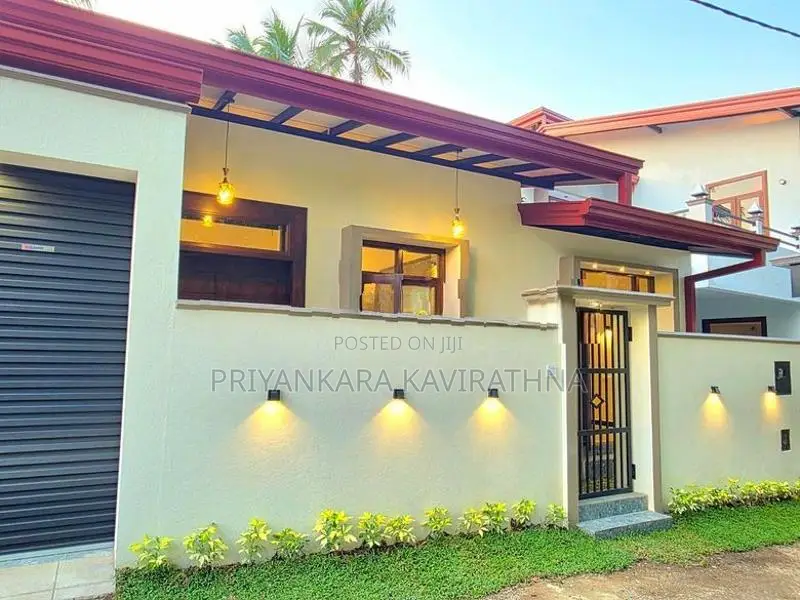 Brand New Mordern Single Storied House in Diyagama