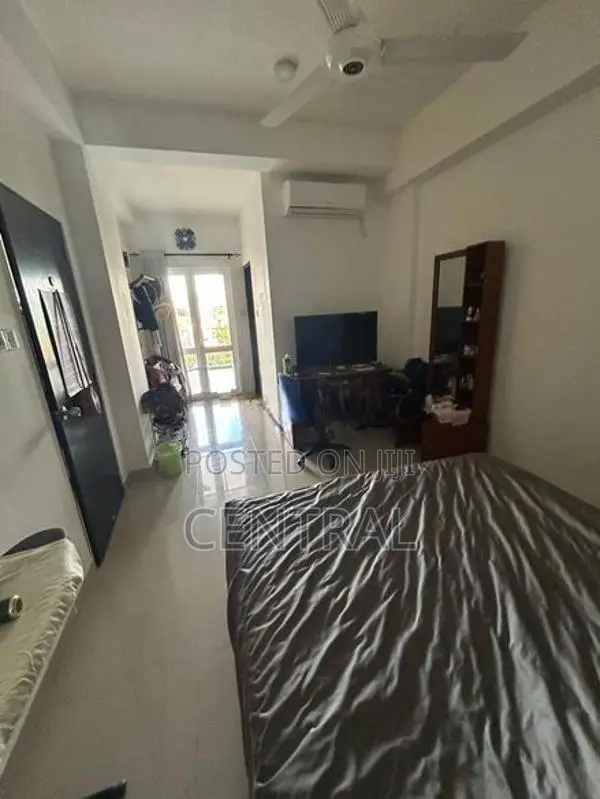 Apartment for Sale in Treasure Trove, Colombo 08 (C7-10262)