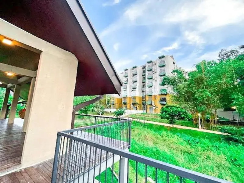 Furnished Apartment for Sale in Ariyana Resort, Athurugiriya (C7-10265