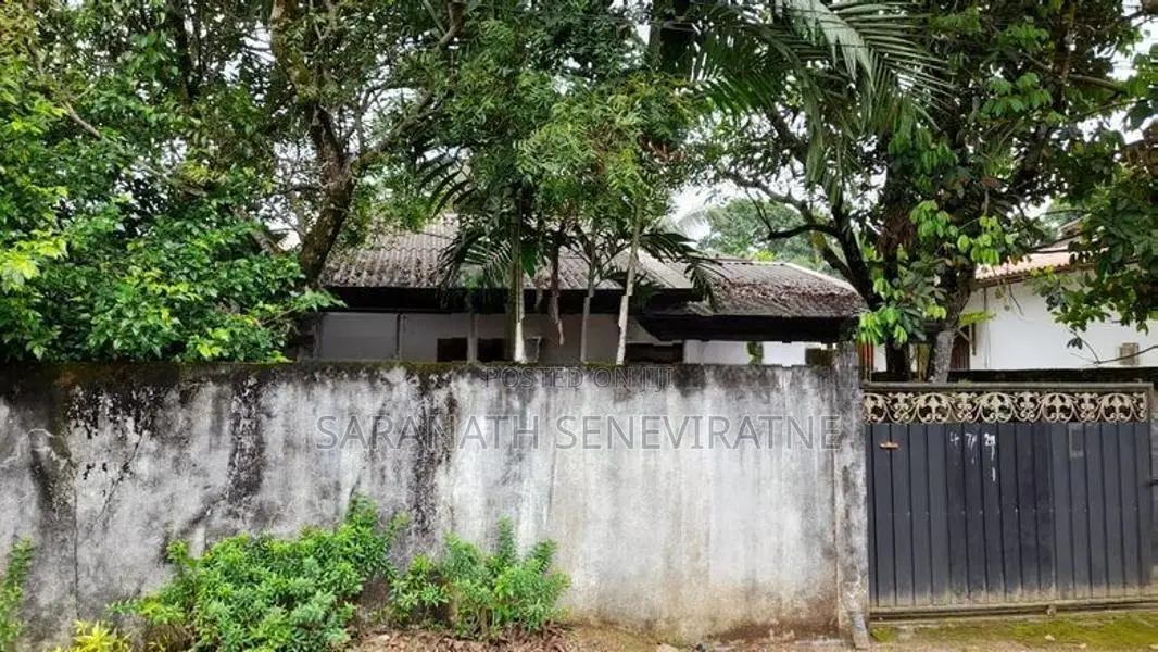 House for Sale in Wattekade, Moragahahena - Homagama