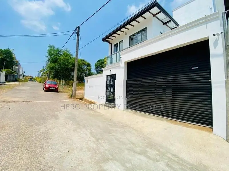 HAS207 - Modern Luxury House for Sale in Piliyandala