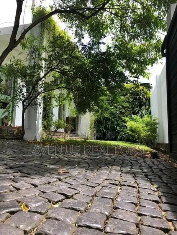 10 Perch Furnished 5BR House for Sale in Kotte (HS4748)