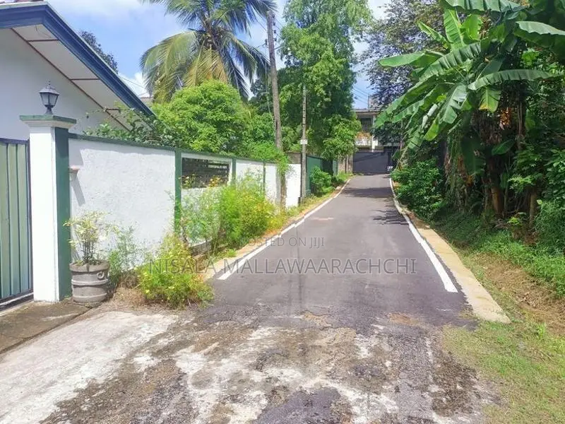 Land for Sale in Pannipitiya