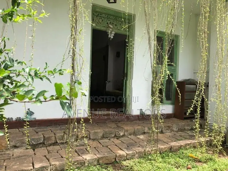 10 Perch Furnished 5BR House for Sale in Kotte (HS4748)