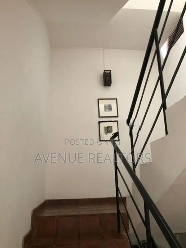 10 Perch Furnished 5BR House for Sale in Kotte (HS4748)