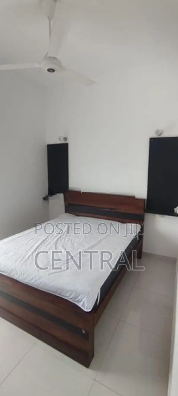 Furnished Apartment for Rent in Castle Residencies, Colombo 8 (C7-1027