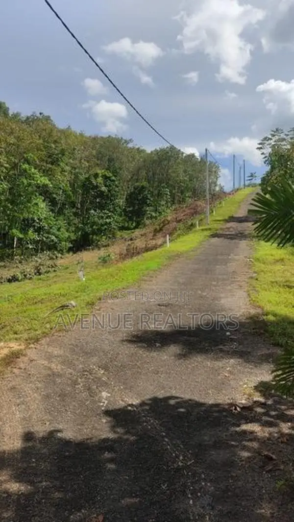 400 Perch Land for Sale in Kosgama (LA4750)