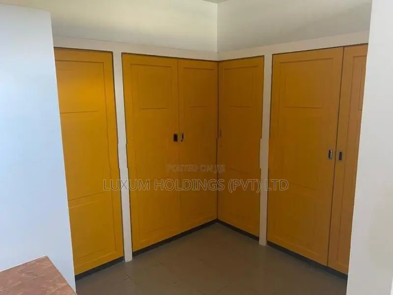Spacious House For Rent in Fairfield Garden Colombo 08 [ 1430C ]