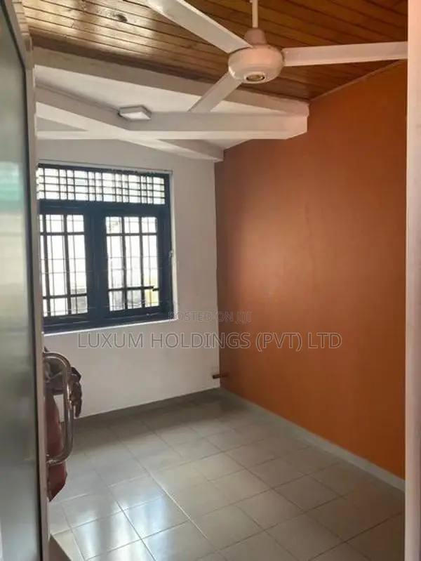 Spacious House For Rent in Fairfield Garden Colombo 08 [ 1430C ]