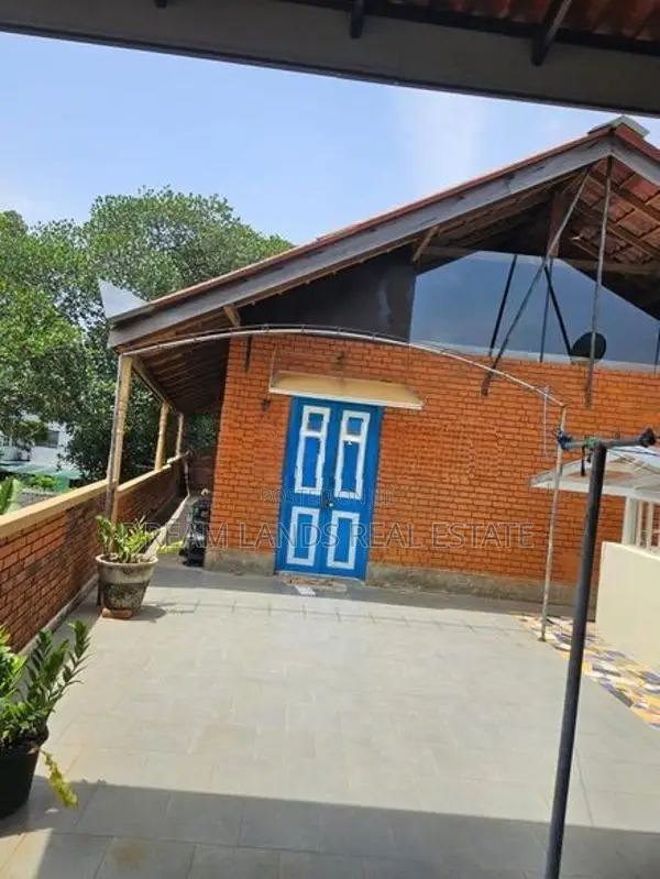 Roof top Apartment for rent Nugegoda