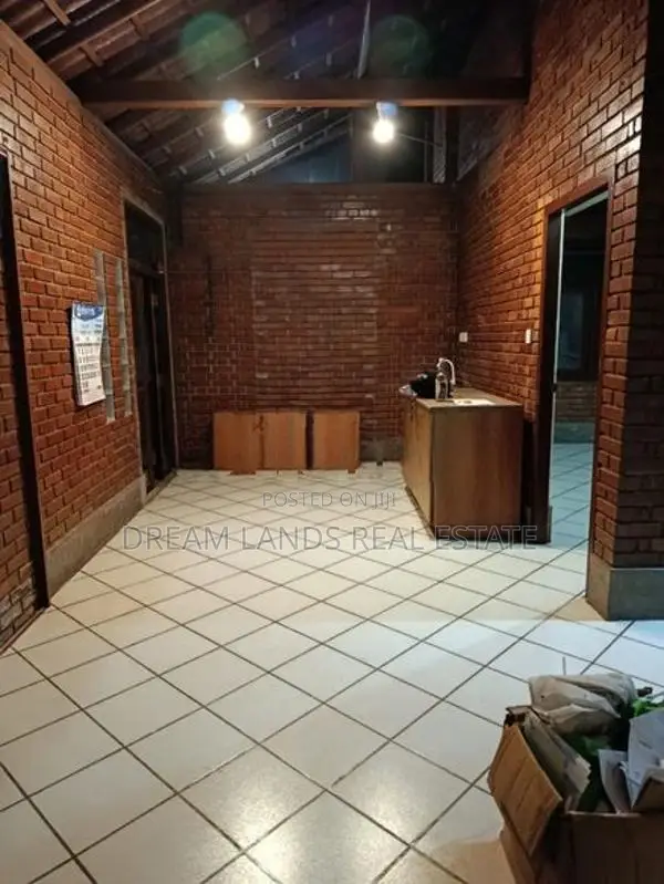 Roof top Apartment for rent Nugegoda