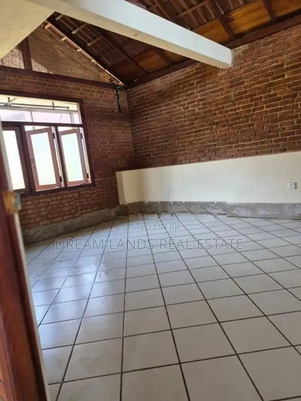 Roof top Apartment for rent Nugegoda