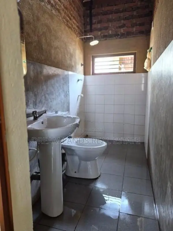 Roof top Apartment for rent Nugegoda