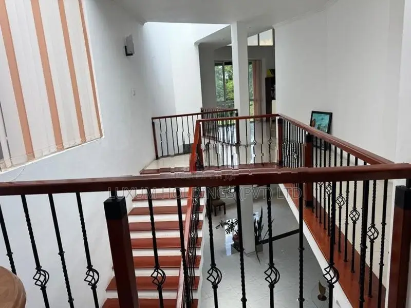Luxury House For Sale Overlooking A Paddy Field Talawathugoda [ 1364C 