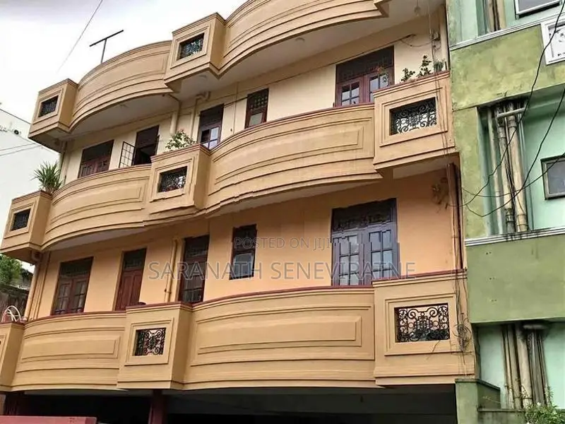 Apartment For Sale in Wellawatte Colombo 6