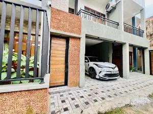 Brand New Luxury House with Furnitures for Rent in Makubura
