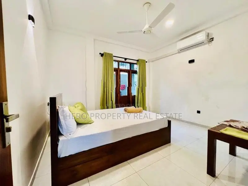 Brand New Luxury House with Furnitures for Rent in Makubura