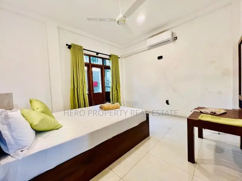 Brand New Luxury House with Furnitures for Rent in Makubura