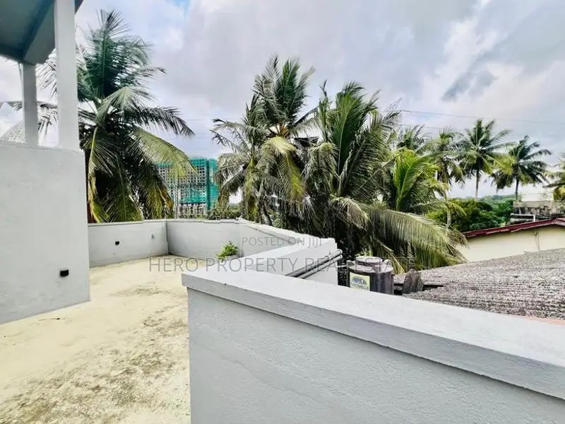 Brand New Luxury House for Rent with Furnitures in Makubura