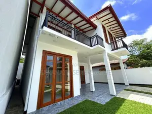 Brand New Solid House Fro Sale From Kottawa Mattegoda Pubudu Mw