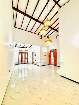 Modern Stunning House for Sale in Athurugiriya