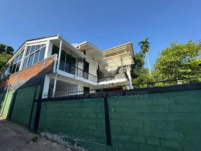 HAR215 - Luxury Modern House for Rent in Battaramulla