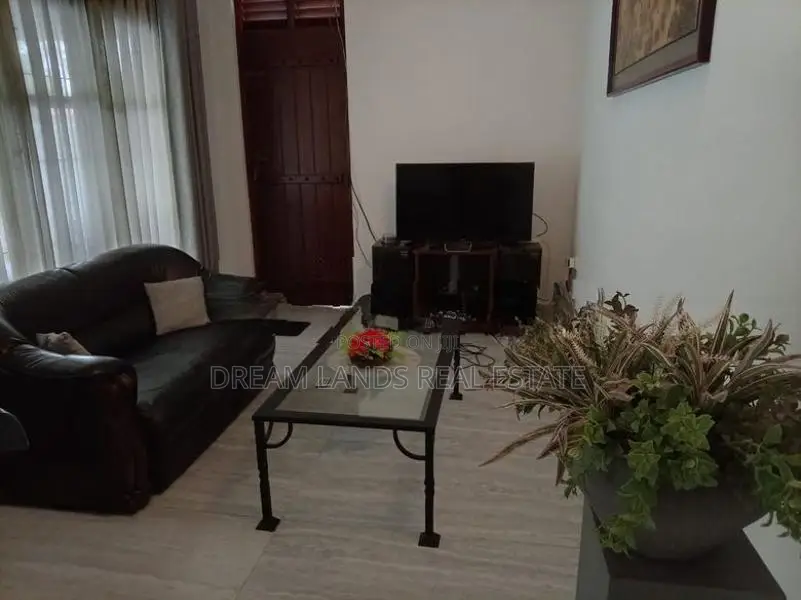 Furnished groung floor for dadugama ja -ela
