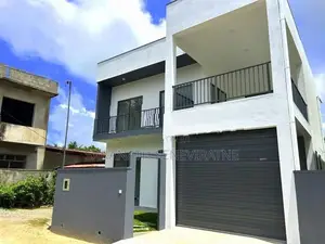 Brand-New Box Shaped Modern House From Kesbewa Batuwandara Piliyandala