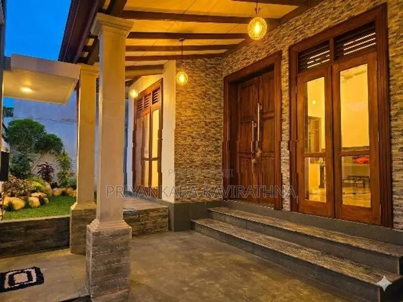 Brand New Super Quality Mordern House - Kahatuduwa