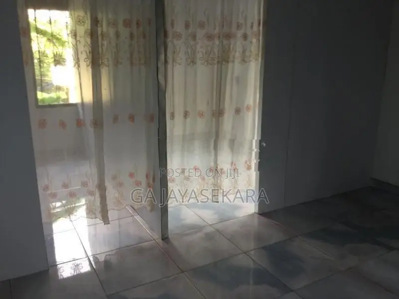 Upstair Annex for Rent Gampaha