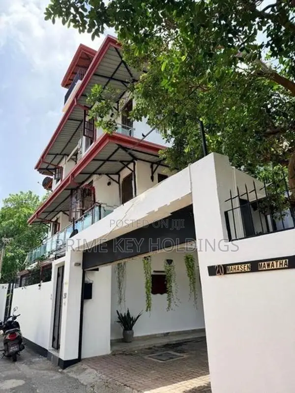 Luxury Fully Furnished House for Sale (hs107) Thimbirigasyaya
