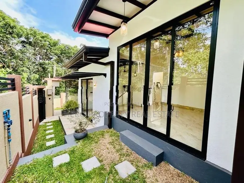 HAS216 - Stunning Architecturally Designed House for Sale in Kesbawa