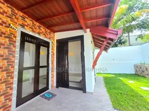 බටුවන්දර පිහිටි සුකෝපබෝගී අලුත්ම තනිමහල් නිවස විකිනීමට