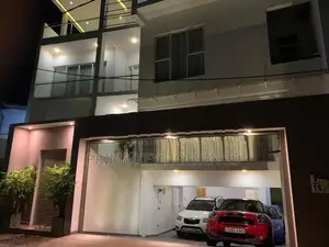 Luxury House for Rent – Bodiraja Mawatha, Rajagiriya (HR101)