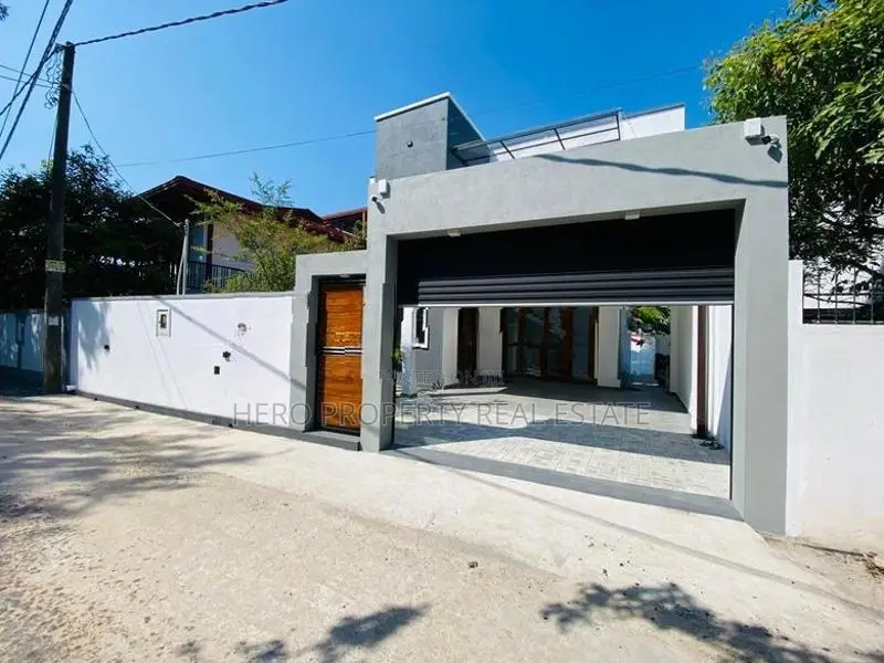 HAS217 - Modern Luxury Quality House for Sale in Piliyandala