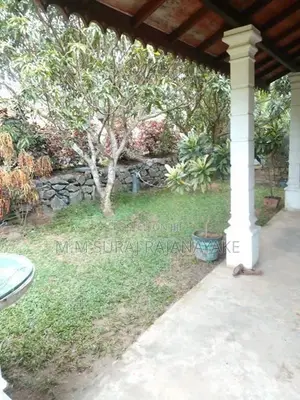 රද්දොලුවෙන් වටිනා නිවසක් විකිණීමට ඇත