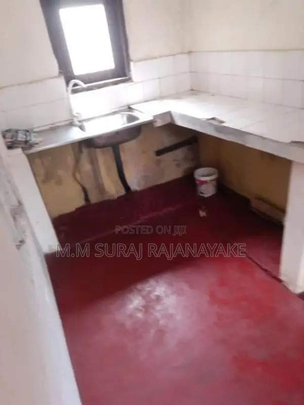 වටිනා නිවසක් විකිණීමට ඇත - රද්දොලුව