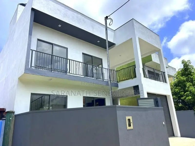 Brand-New Box Shaped Modern House From Kesbewa Batuwandara Piliyandala