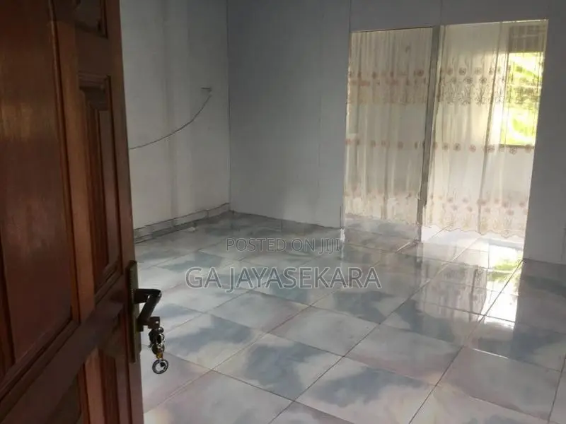 Upstair Annex for Rent Gampaha