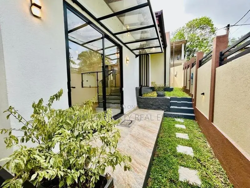HAS216 - Stunning Architecturally Designed House for Sale in Kesbawa