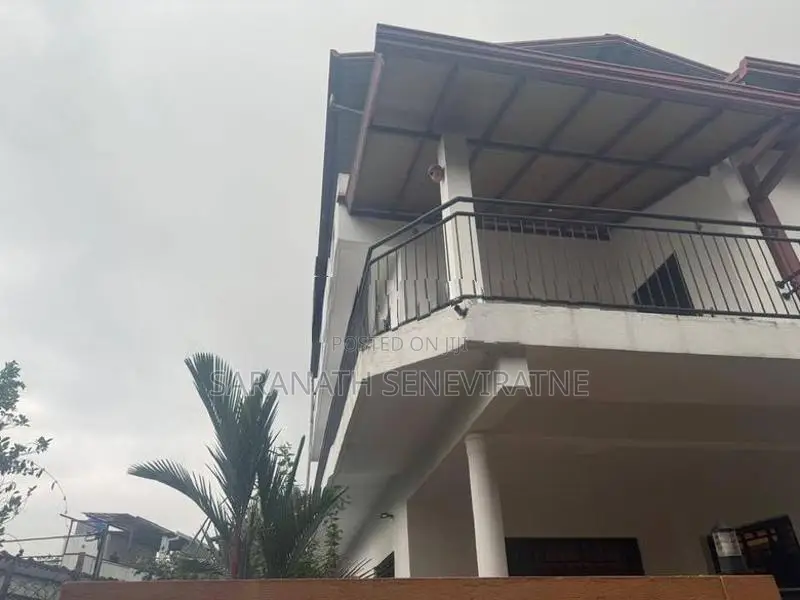 3 Storied House in Kaduwela Ihala Bomiriya