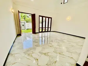 HAS203 - Stunning House for Sale in Piliyandala