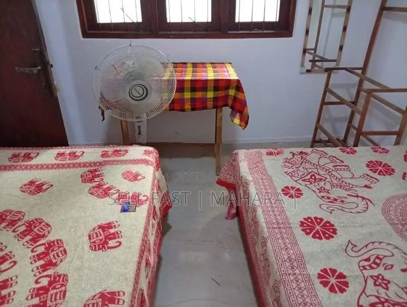 Room for Rent in Kadawatha (Girls Only)