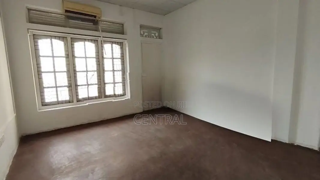 Commercial Building for Sale in Nugegoda (C7-10291)