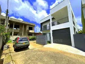 Brand-New Box Shaped Modern House From Kesbewa Batuwandara Piliyandala