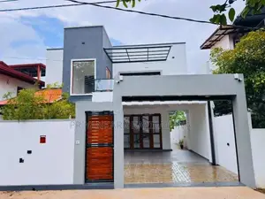පර්චස් 11.5 ක නවීන පන්නයේ අලුත්ම දෙමහල් නිවස විකිනීමට - පිලියන්දල
