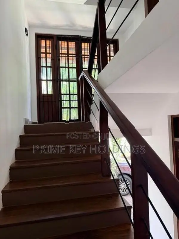 Luxury Fully Furnished House for Sale (hs107) Thimbirigasyaya