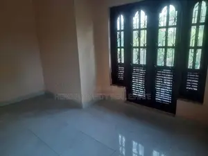 HCHR050 - Modern Upstairs House for Rent in Negombo