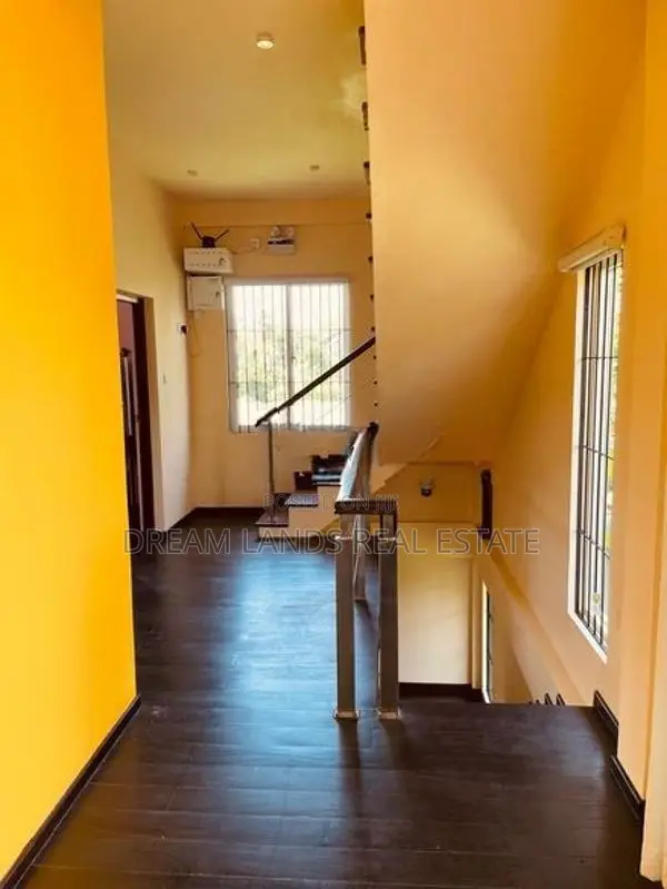 Two story luxury house on rent Polgasovita